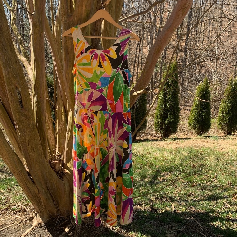 Jams World Shiraz Sleeveless Vibrant Tropical Dress